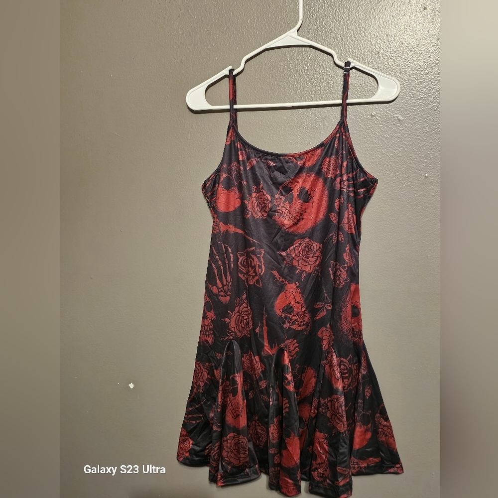 SHEIN Red and Black Floral Dress